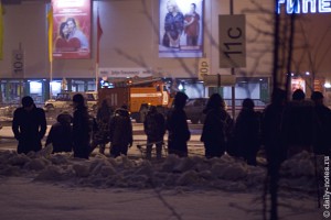 Рядом с МЕГОЙ стояли пожарная, милиция и скорая
