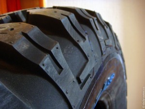 MAXXIS Bighorn 762 - протектор с боку покрышки