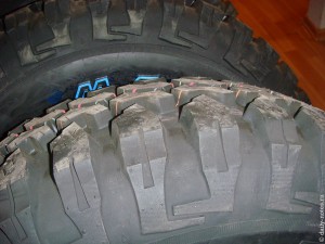 MAXXIS Bighorn 762 вид шашек сбоку