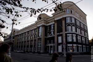 Здания в центре Иркутска
