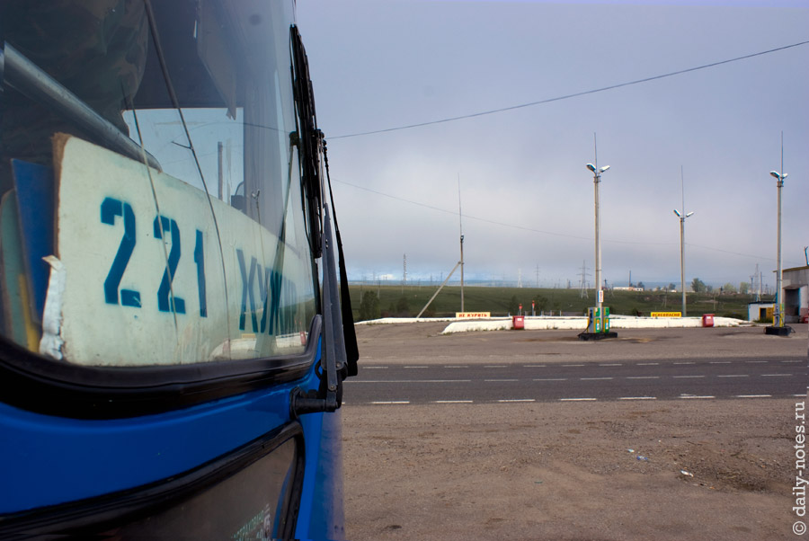 Автобус в Хужир