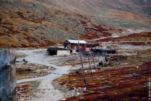Старая шахта недалеко от Теплого ключа