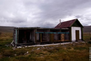 Заброшенная погранзастава на Укоке