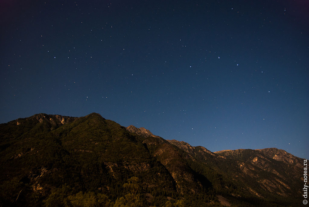 ночное небо в горах