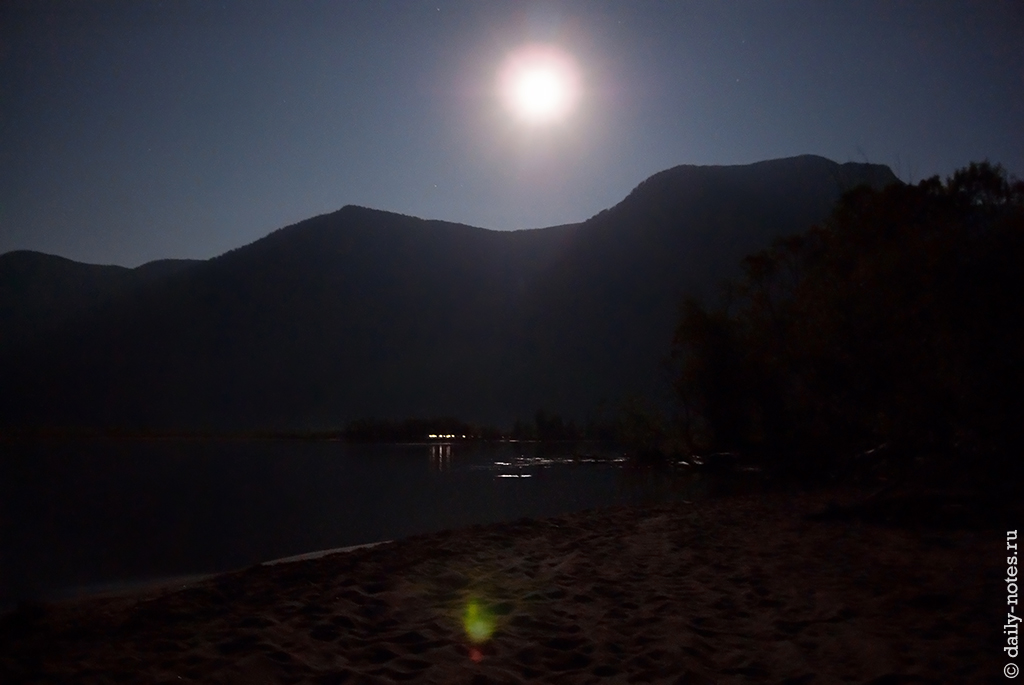 Ночная съемка на Телецком озере