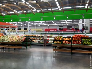 Гипермаркет Лента в микрорайоне Родники, Новосибирск