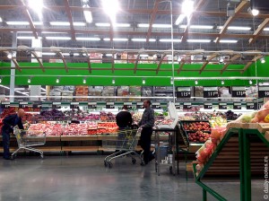 Гипермаркет Лента в микрорайоне Родники, Новосибирск