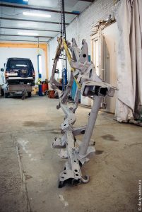 Рама Pajero после пескоструйки