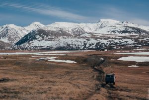 Буханочка с хипстерами. "Пердит и не едет".